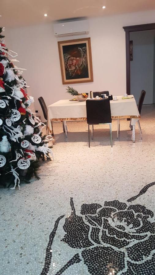 B&B Rossella Montoro Inferiore Bagian luar foto