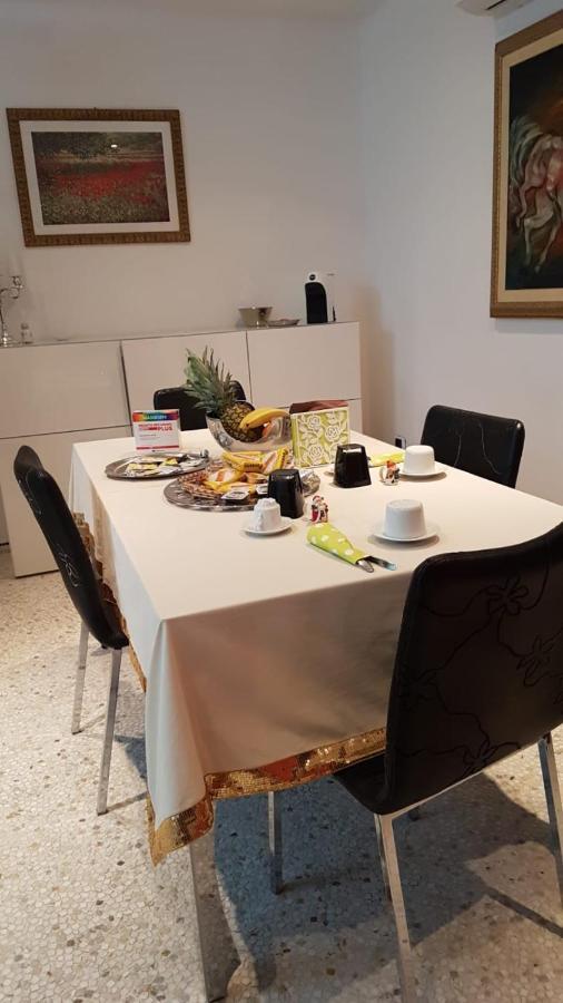 B&B Rossella Montoro Inferiore Bagian luar foto